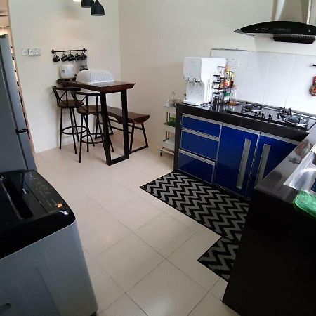 Orchidd Homestay Gambang Exterior photo