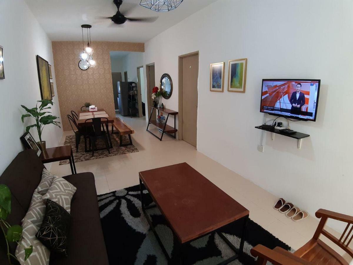 Orchidd Homestay Gambang Exterior photo