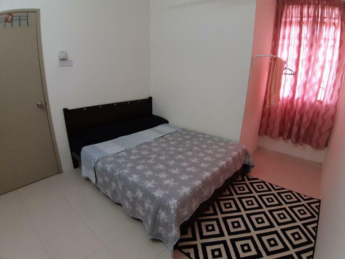 Orchidd Homestay Gambang Exterior photo