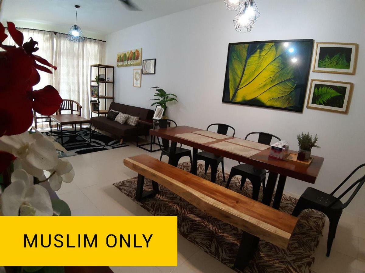 Orchidd Homestay Gambang Exterior photo